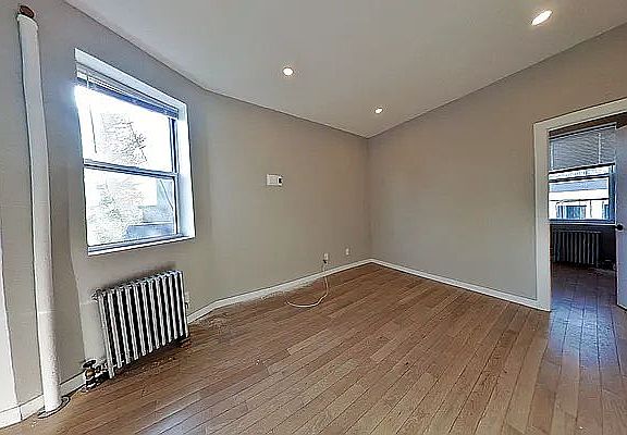 3rd image of 543 E 5th St APT 20