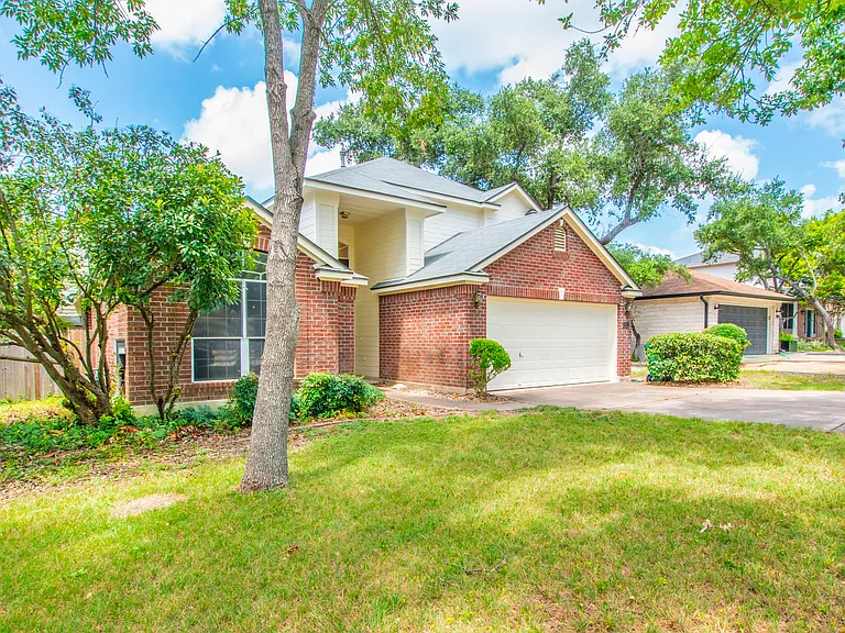 2811 Hannah Kay Ln — Photo 2