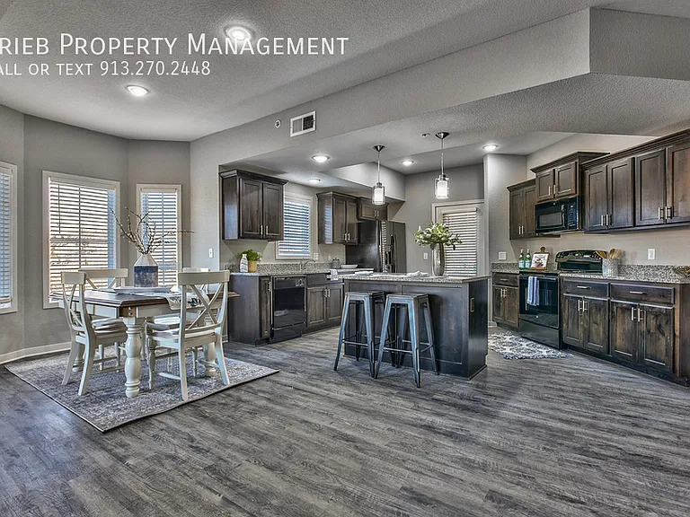 12321 S Chelsea St #3-105 — Photo 10
