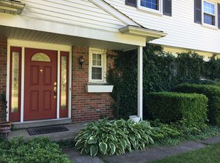 2696 Kopson Ct, Bloomfield Hills, MI 48304