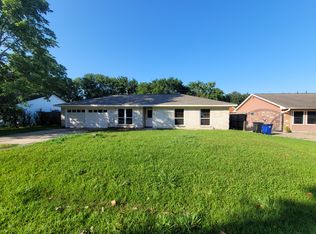 908 Effie St, League City, TX 77573