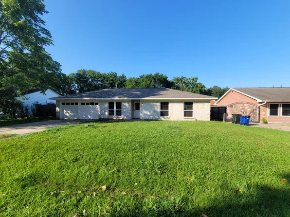 908 Effie St, League City, TX 77573