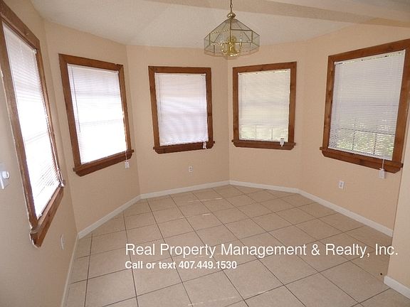 3rd image of 2243 Doer Ln