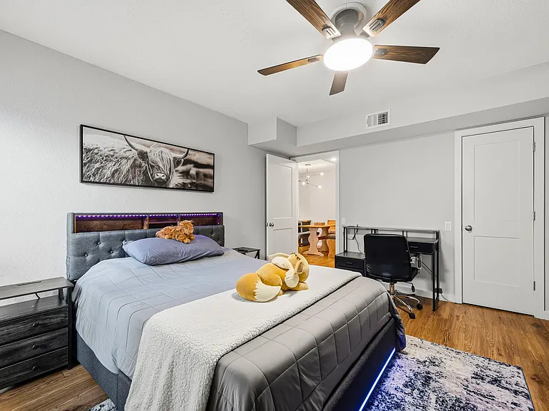 1860 White Oak Dr #242 — Photo 18