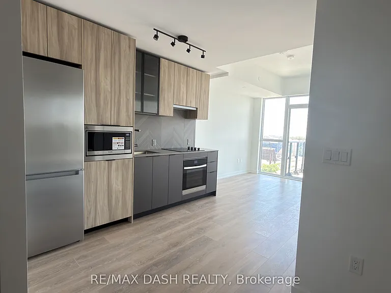1037 The Queensway #507 — Photo 10