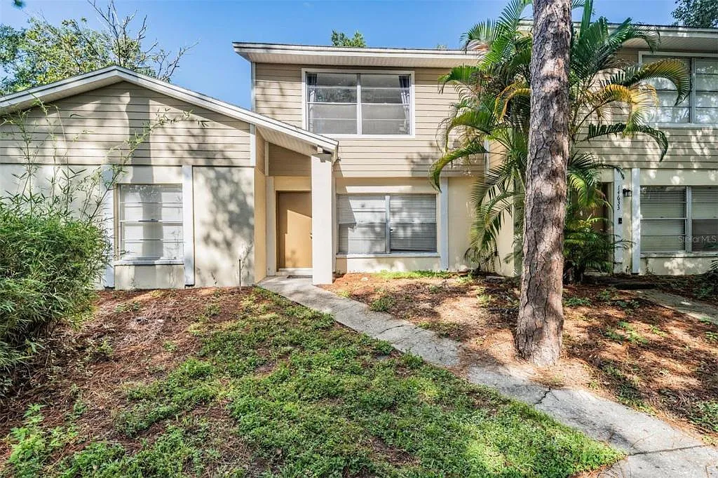14631 Lake Forest Dr — Photo 2