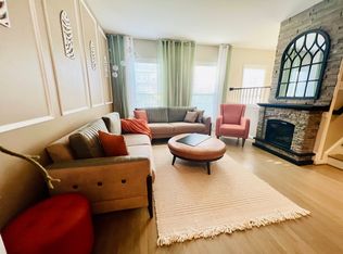 8912 Singleleaf Cir, Lorton, VA 22079