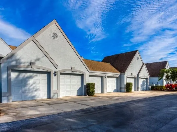 6713 Stone River Rd APT 104, Bradenton, FL 34203