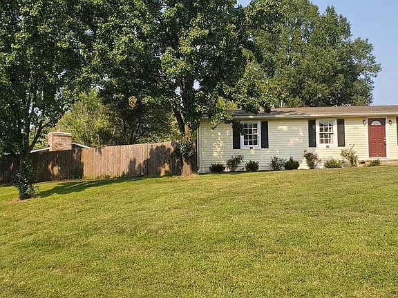 3rd image of 100 Shelton Dr
