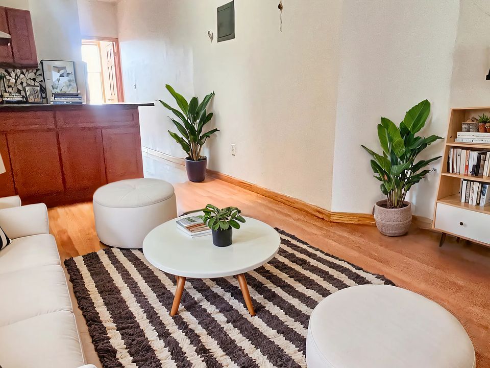 1st image of 221 Knickerbocker Ave APT 3R