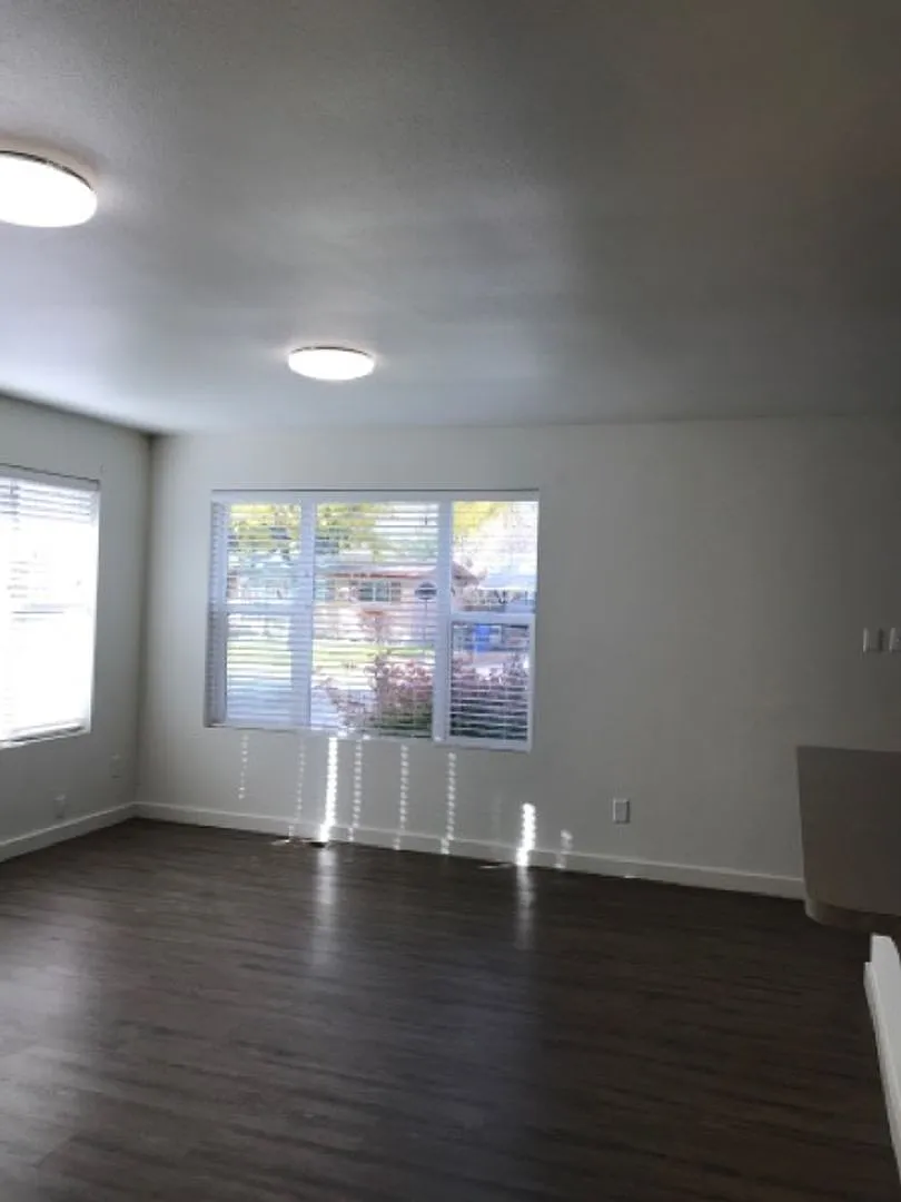 584 Monroe Street — Photo 3