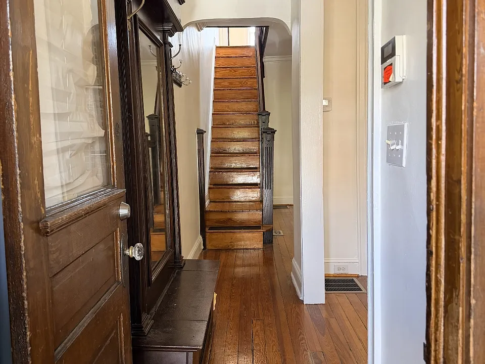 209 W 27th St