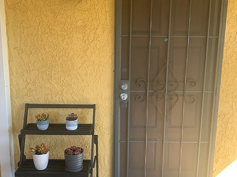 290 Princeton Ave — Photo 3