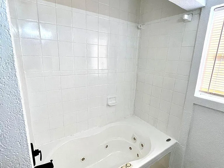 2107 Garvey Dr — Photo 19