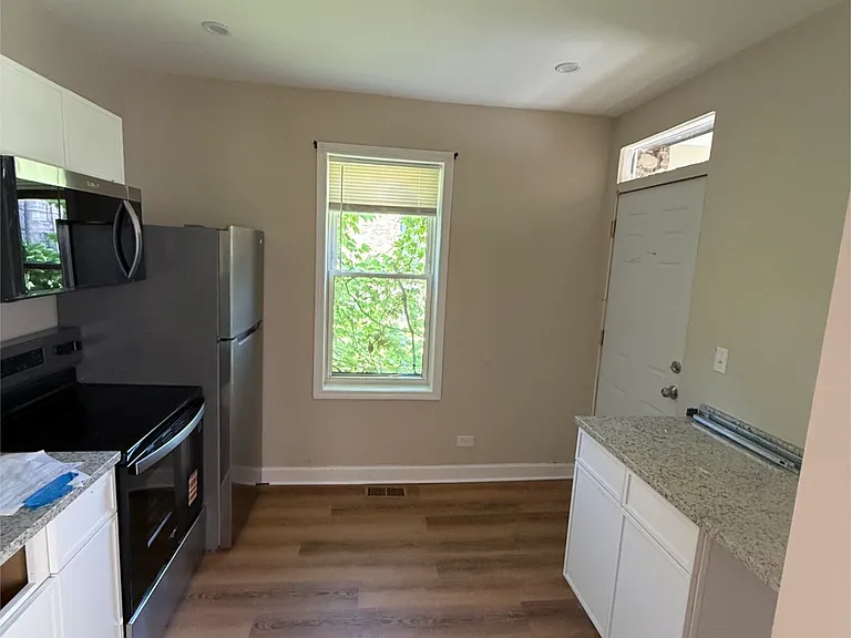 2159 S Millard Ave #1R — Photo 2