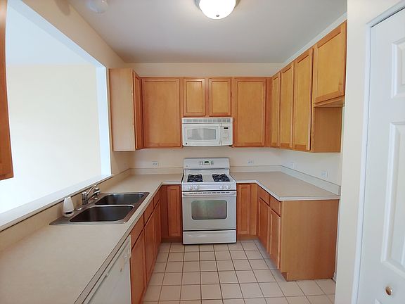 2nd image of 2205 Braeburn Dr Unit A