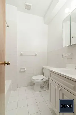 Rented by Bond New York | media 26