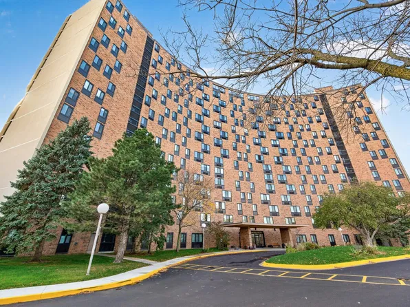 1181 Edgcumbe Rd APT 1605, Saint Paul, MN 55105