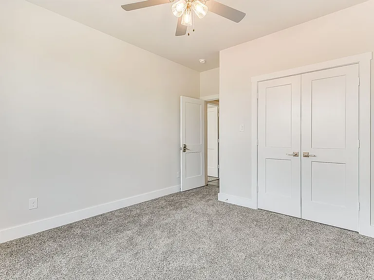 3133 Greene Ave #2028 — Photo 37
