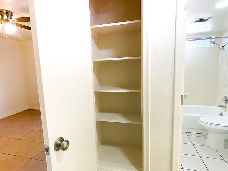 4215 Calle Barona #B — Photo 25