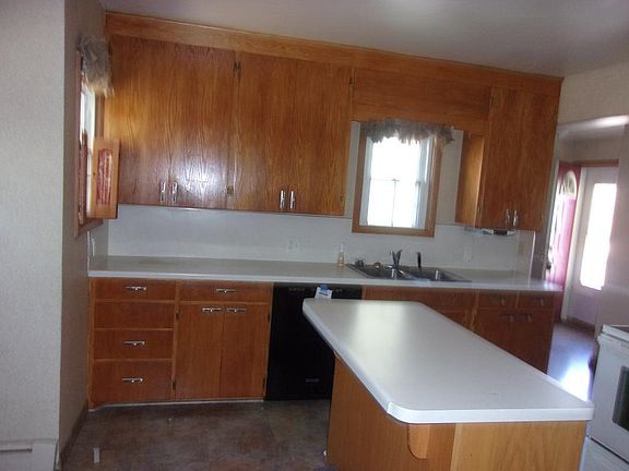 3rd image of 1350 8th Ave N