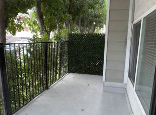 4405 Ventura Canyon Ave APT C, Sherman Oaks, CA 91423