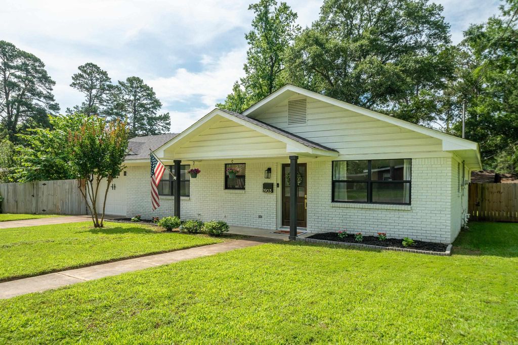 1903 Sylvia St, Arkadelphia, AR - View 2