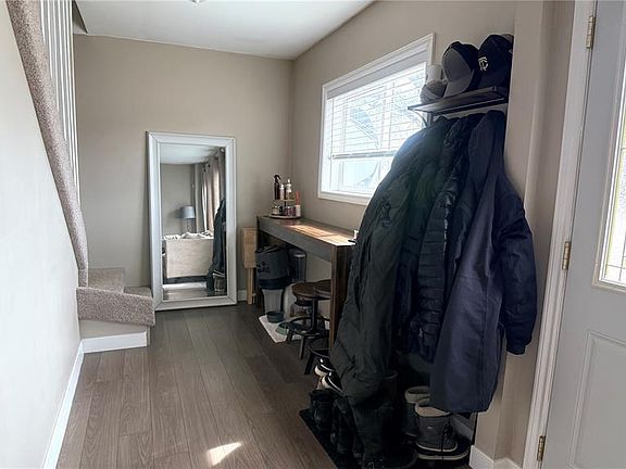 3rd image of 1537 Second STREET