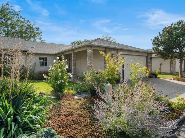 105 Innisbrook Ln, Pasco, WA 99301