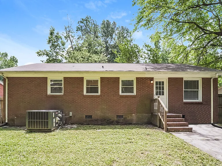 2413 Dora Dr — Photo 19
