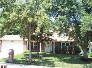 673 Rustic Valley Dr, Ballwin, MO 63021