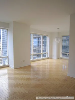 Rented by Bond New York | media 29