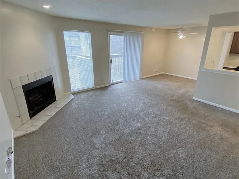 The Retreat at Woodlands Apartments — Photo 30