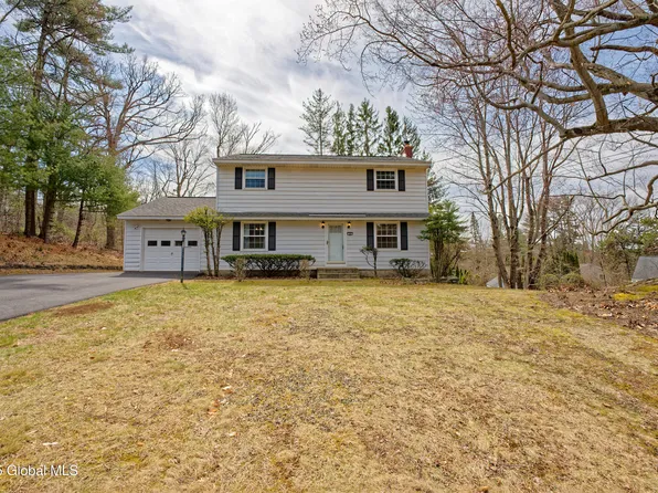 38 Weston Drive, Clifton Park, NY 12065