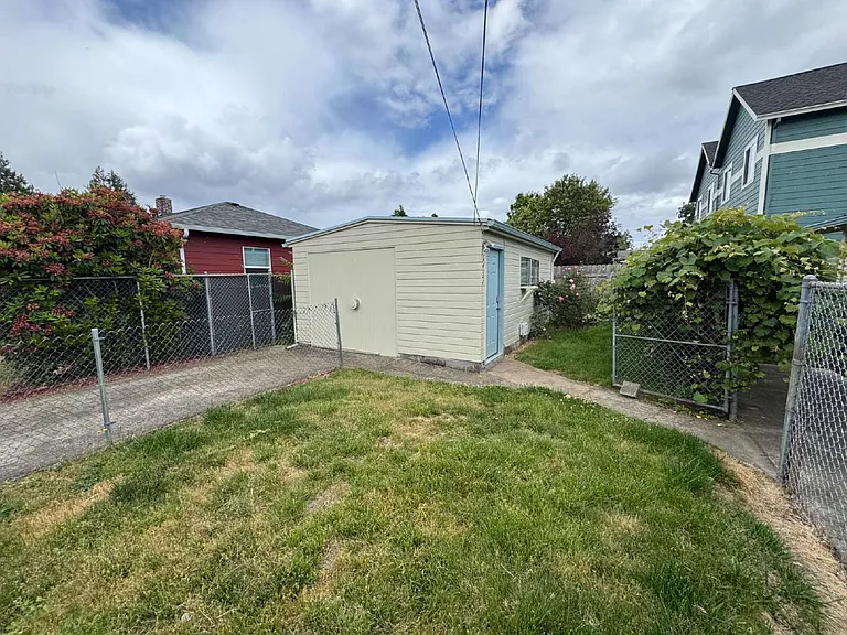 3937 SE 62nd Ave #B — Photo 1