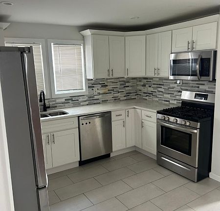 4th image of 1210 Roselle St