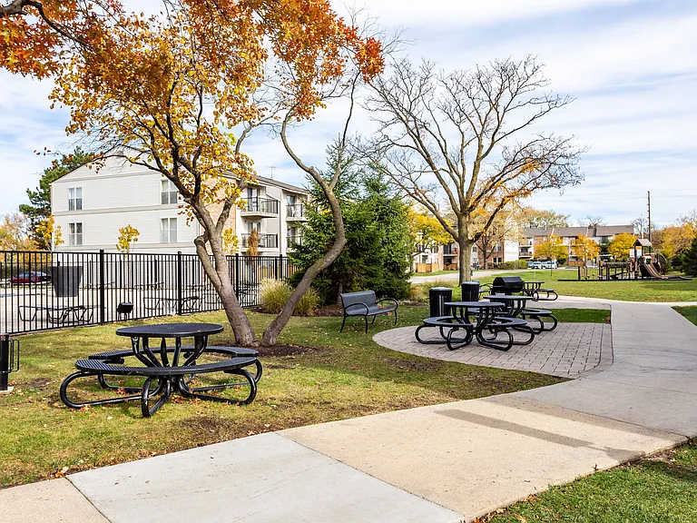 Outdoor Seating & Grills