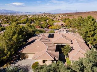 28 Club Vista Dr, Henderson, NV 89052