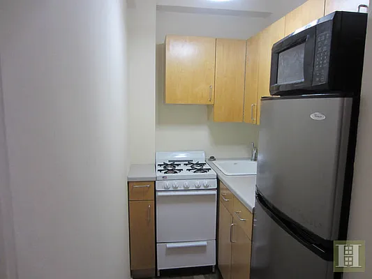 Rented by Halstead Real Estate | media 4