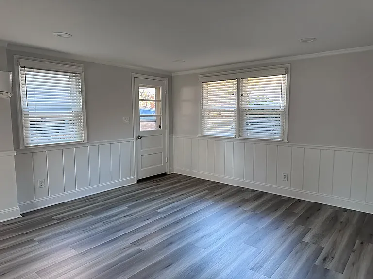 10319 Cleveland St — Photo 3