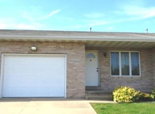 404 S Wolf St, Odell, IL 60460