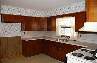 2nd image of 504 Southway Dr