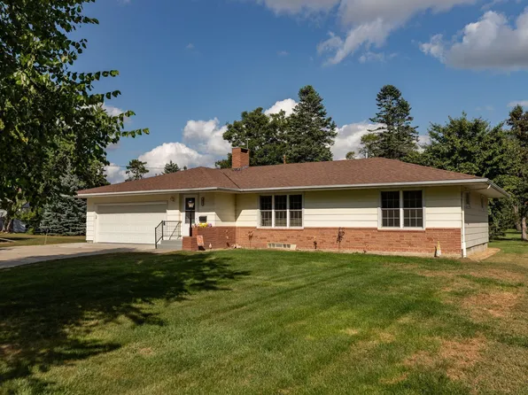 421 Center Ave S, Glenville, MN 56036