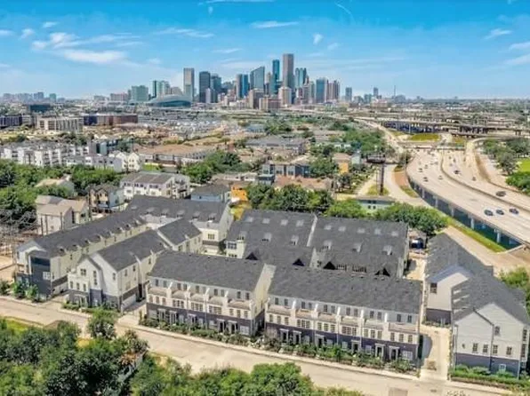 739 Bringhurst St, Houston, TX 77020