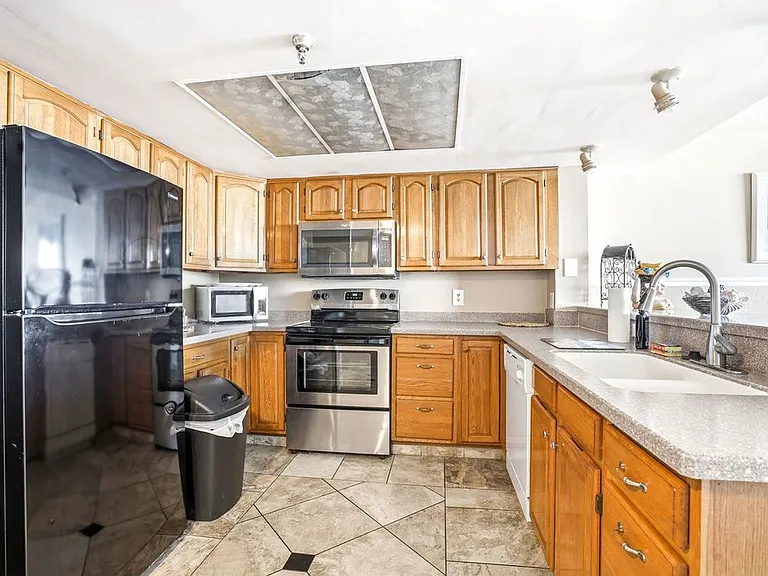 6035 Sea Ranch Dr #404 — Photo 22