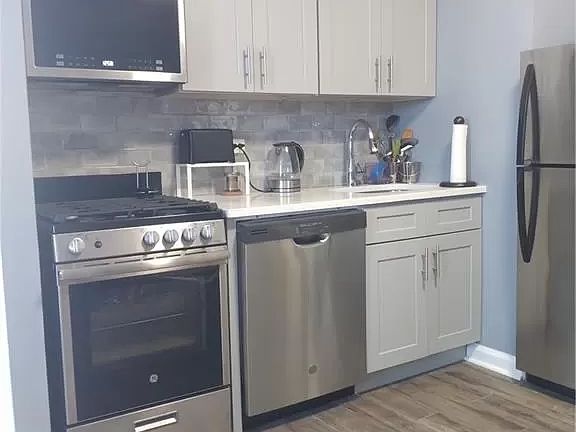 5th image of 50 Shore Blvd APT 2B
