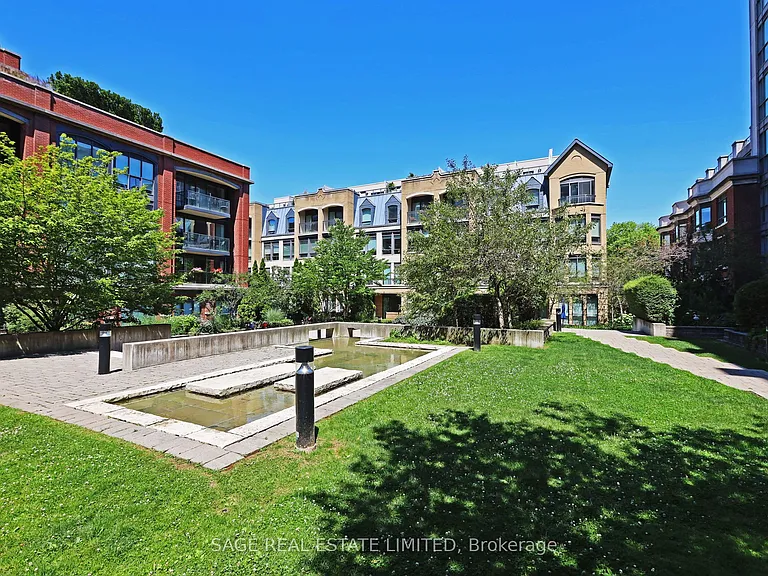 11 Soho St #405 — Photo 22