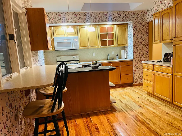 18 Greenwich Rd — Photo 6