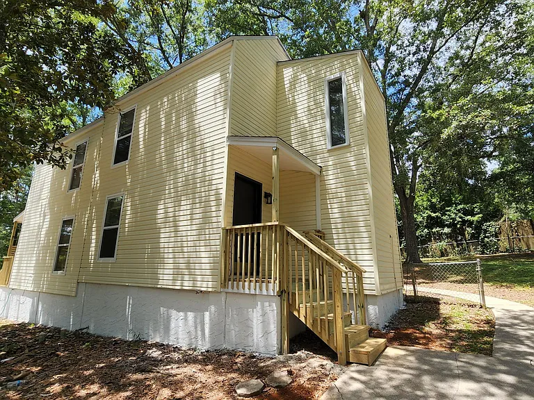 2479 Dundee Dr — Photo 19