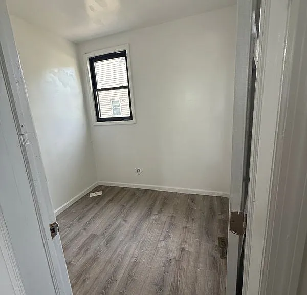 84 N Allen St #1 — Photo 12